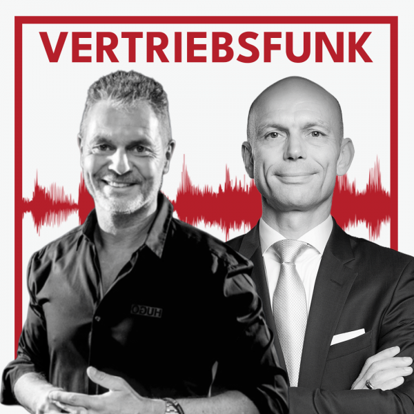 Schwarz-weiß Porträt von zwei lächelnden Männern (Dirk Kreuter links im schwarzen Hemd, Christopher Funk rechts im dunklen Anzug mit Krawatte und verschränkten Armen) vor weißem Hintergrund. Dahinter verläuft ein markantes rotes Schallwellen-Muster. Im oberen Bereich steht in roten Großbuchstaben der Titel "VERTRIEBSFUNK".